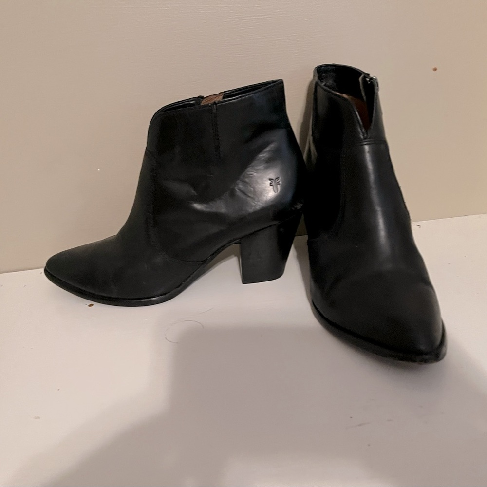Frye  brand black comfortable bootie size71/2